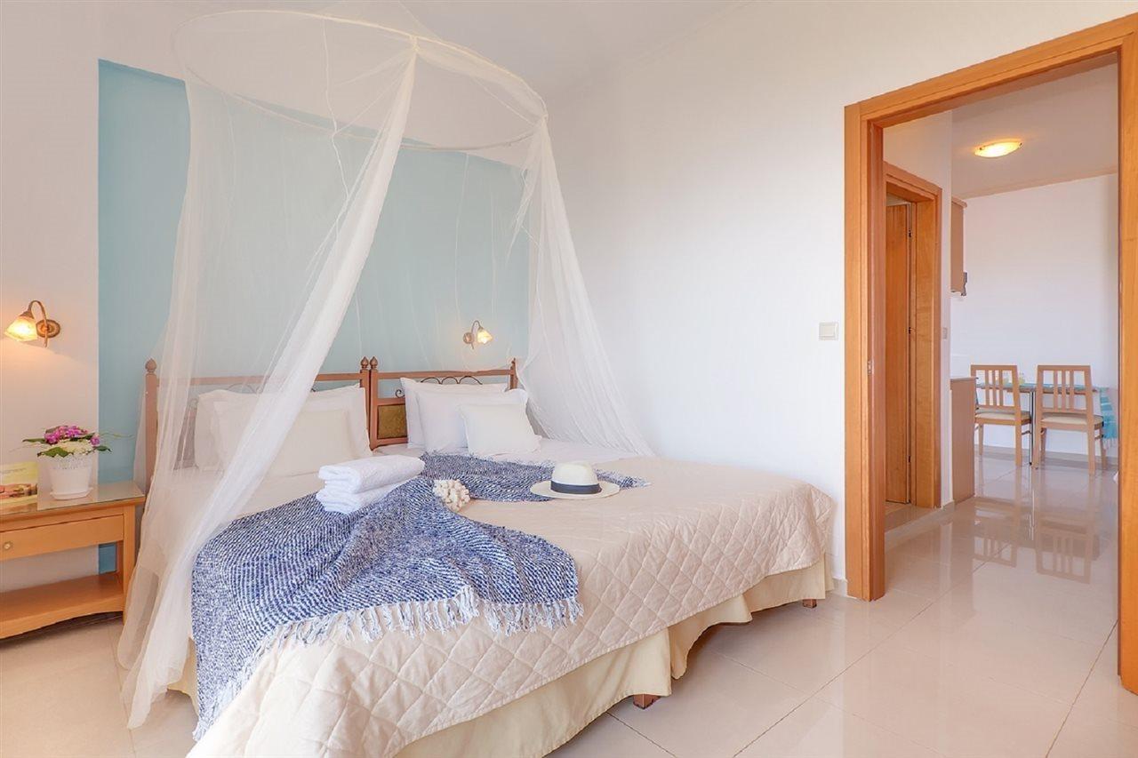 Notos Heights Hotel & Suites Malia  Bagian luar foto