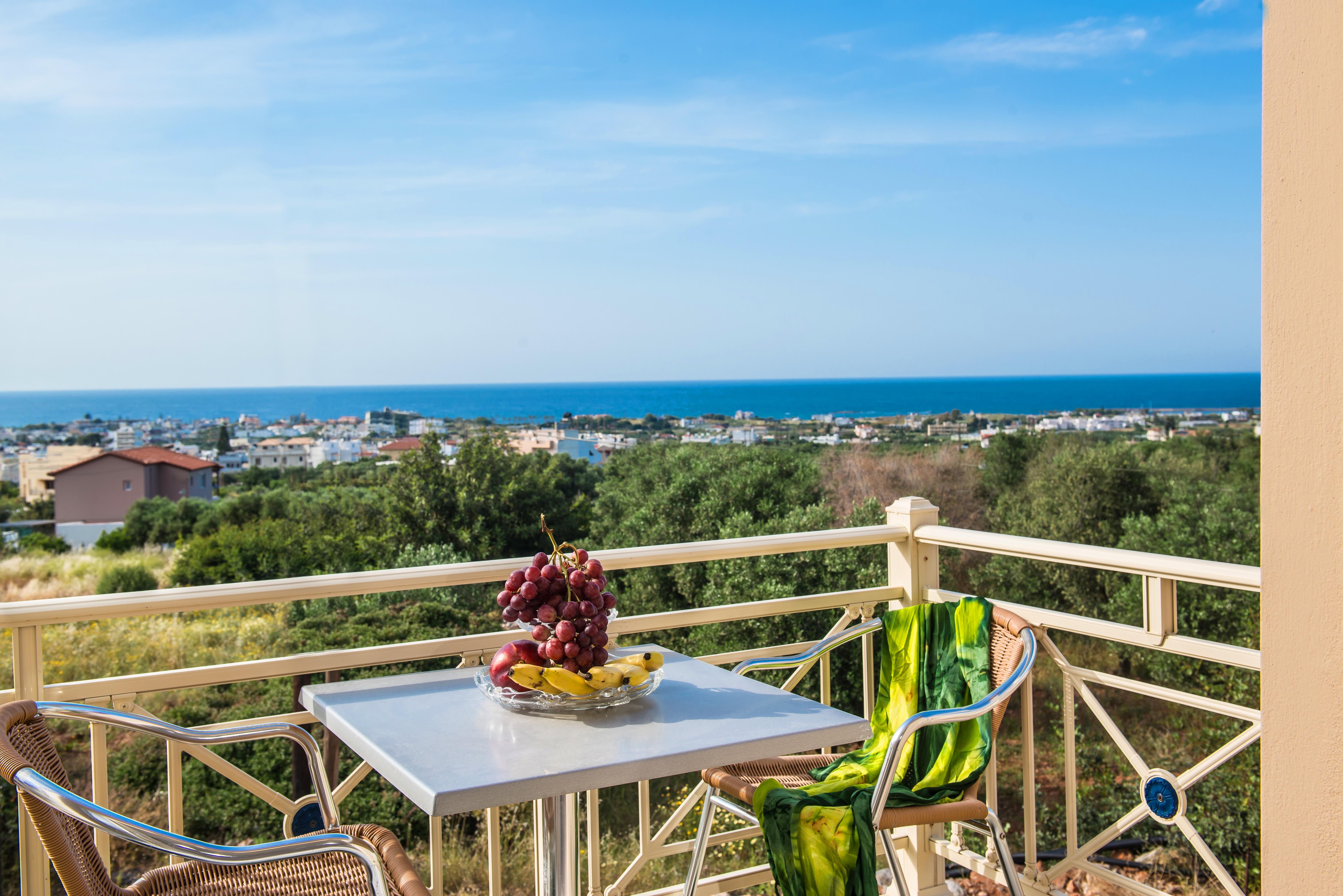 Notos Heights Hotel & Suites Malia  Bagian luar foto