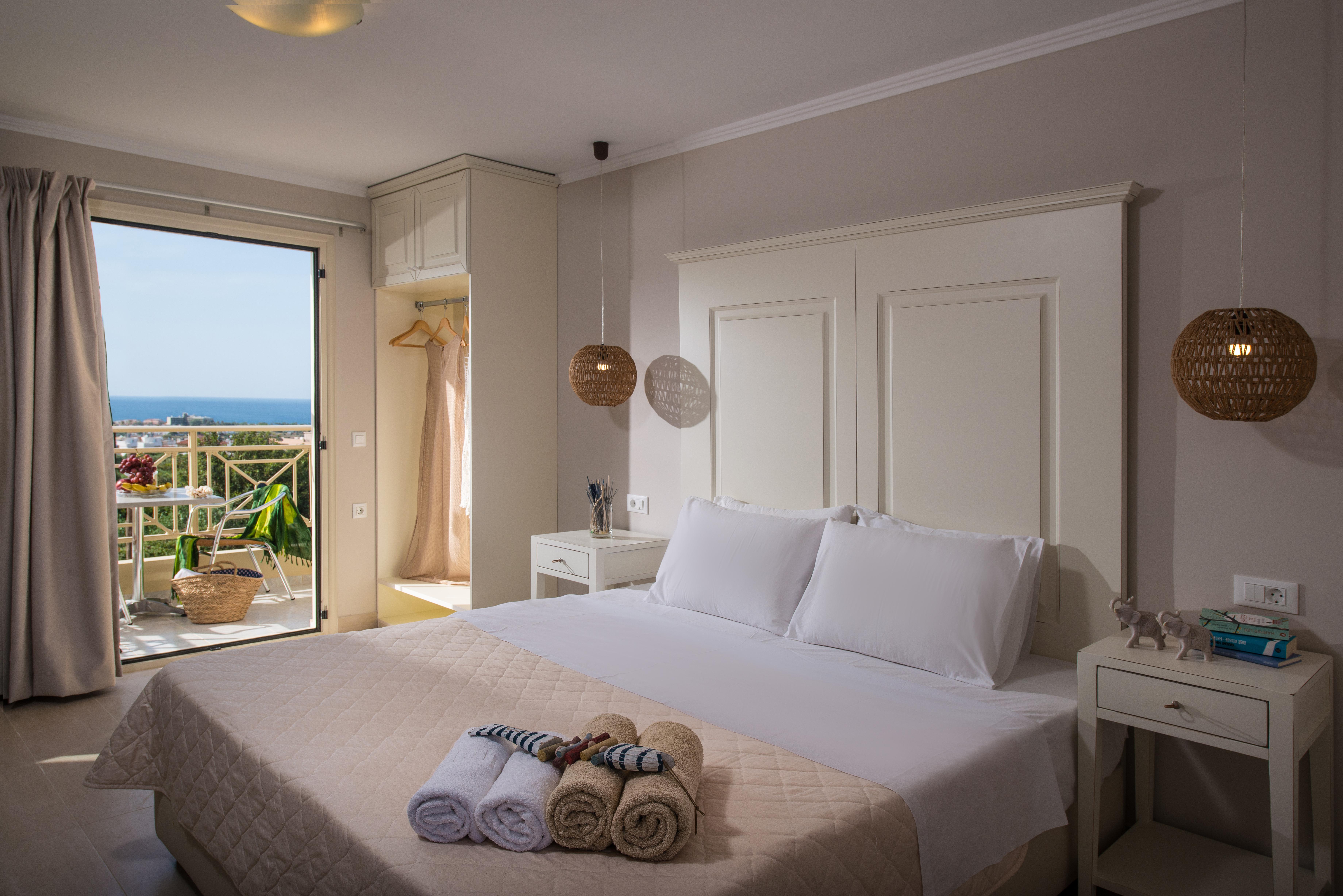 Notos Heights Hotel & Suites Malia  Bagian luar foto